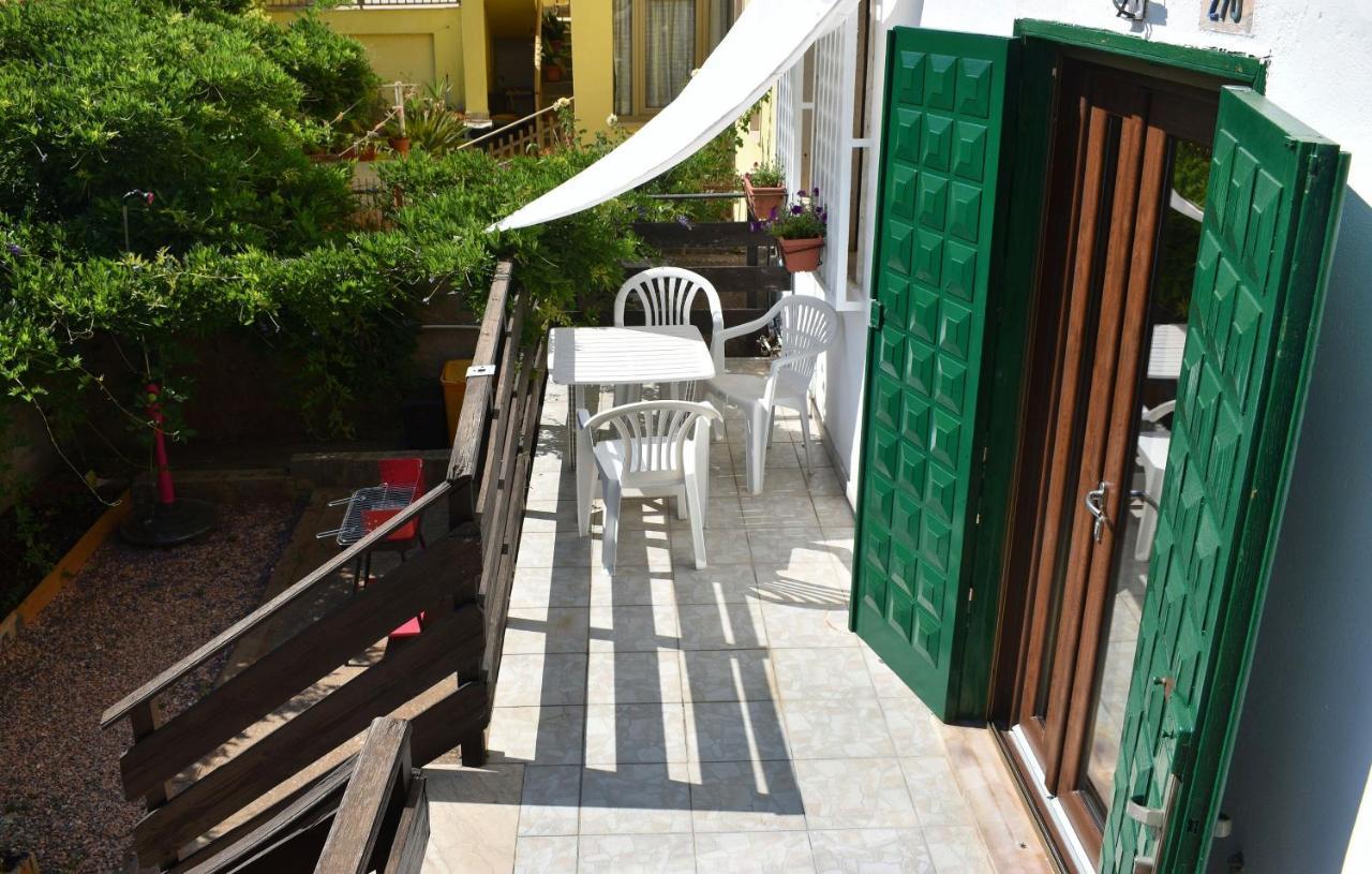 Casa Vacanze "Villa Severina" Iun R6166 R6692 Carbonia Exteriör bild